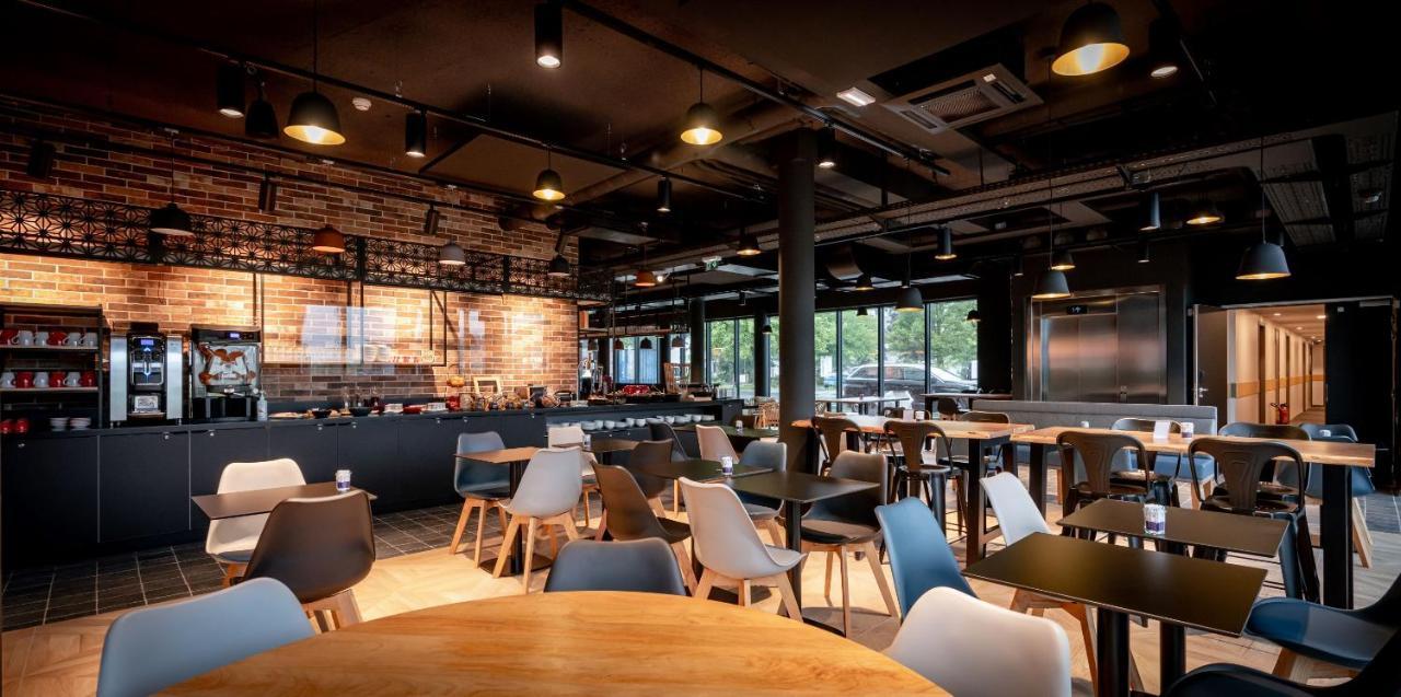Ibis Budget Valenciennes Petite Forêt Екстериор снимка