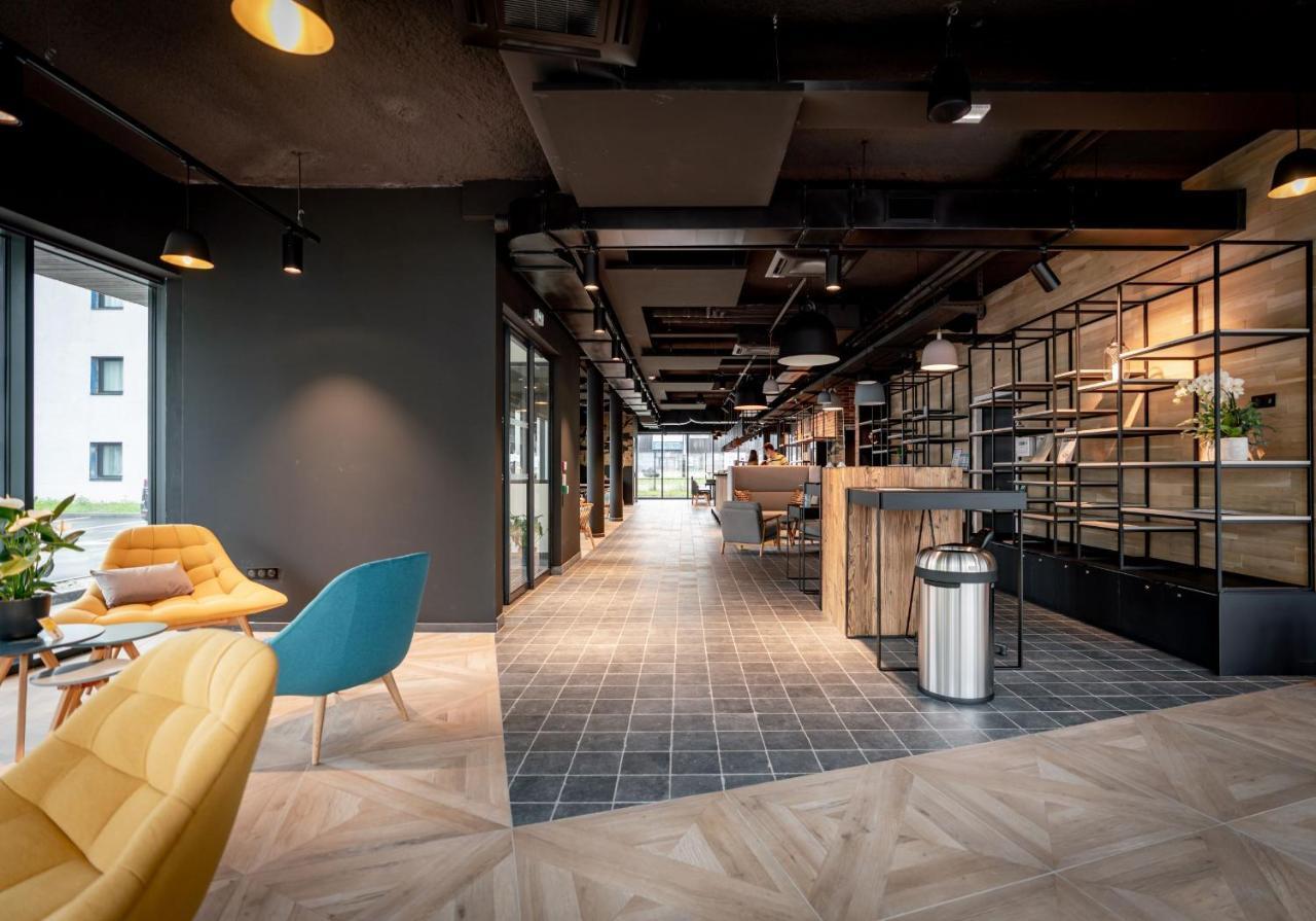 Ibis Budget Valenciennes Petite Forêt Екстериор снимка