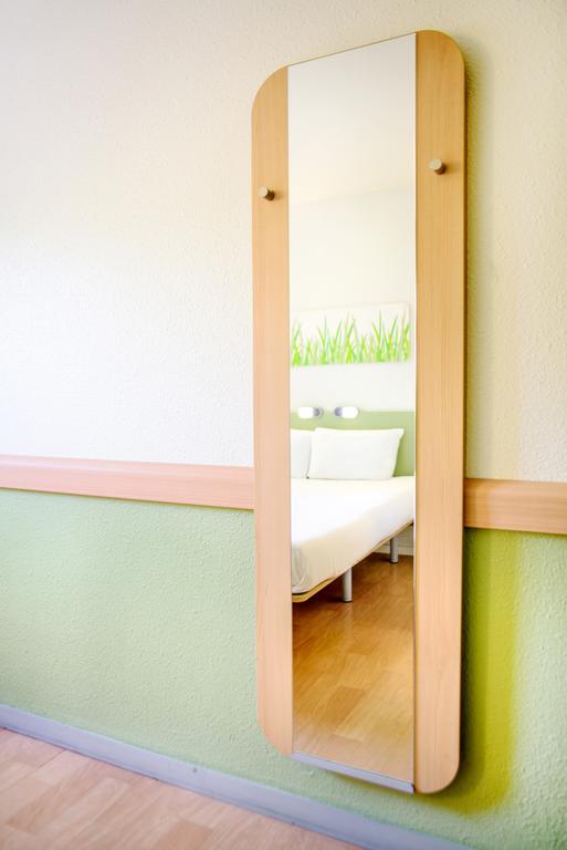 Ibis Budget Valenciennes Petite Forêt Екстериор снимка